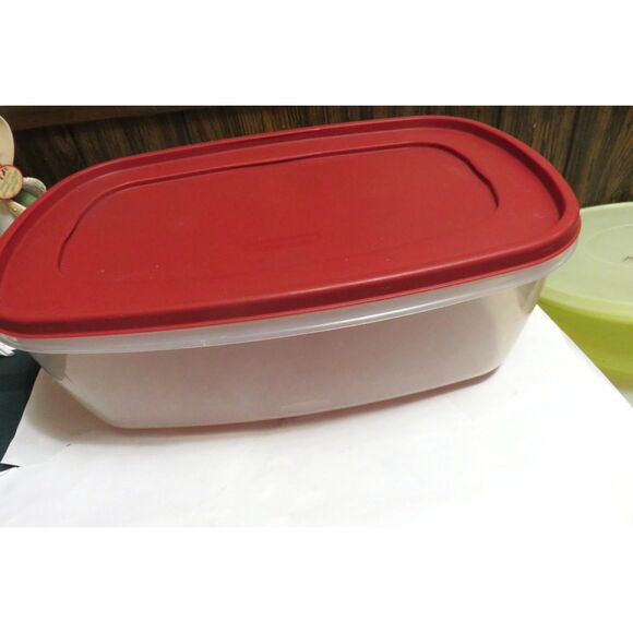 Rubbermaid Storage container Easy Find Red  Lid 40 cup - Picture 1 of 3
